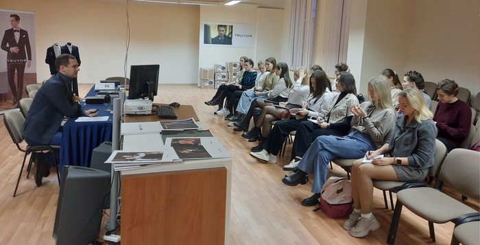 Практическая стажировка студентов на швейной фабрике "Славянка"